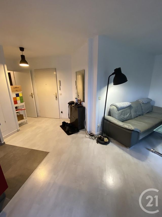 Afficher la photo en grand Appartement F2 à louer - 2 pièces - 43.2 m2 - YERRES - 91 - ILE-DE-FRANCE - Century 21 Bellimmo