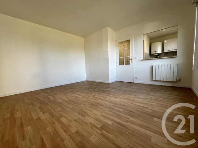 Appartement F1 à vendre - 1 pièce - 28.25 m2 - MONTGERON - 91 - ILE-DE-FRANCE - Century 21 Bellimmo