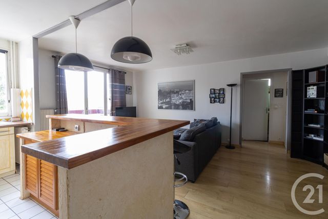 Appartement F2 à louer - 2 pièces - 50.06 m2 - MONTGERON - 91 - ILE-DE-FRANCE - Century 21 Bellimmo