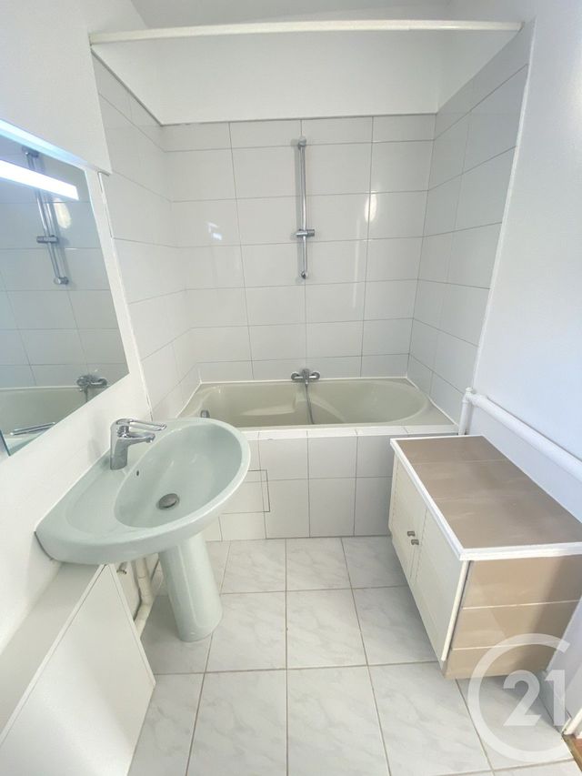 Appartement F3 à louer - 3 pièces - 48.28 m2 - YERRES - 91 - ILE-DE-FRANCE - Century 21 Bellimmo