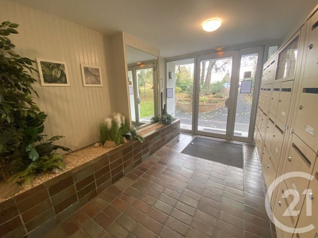 Appartement F2 à louer - 2 pièces - 52.8 m2 - YERRES - 91 - ILE-DE-FRANCE - Century 21 Bellimmo