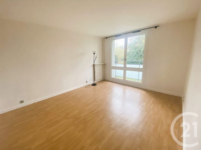 Appartement F2 à louer - 2 pièces - 52.8 m2 - YERRES - 91 - ILE-DE-FRANCE - Century 21 Bellimmo
