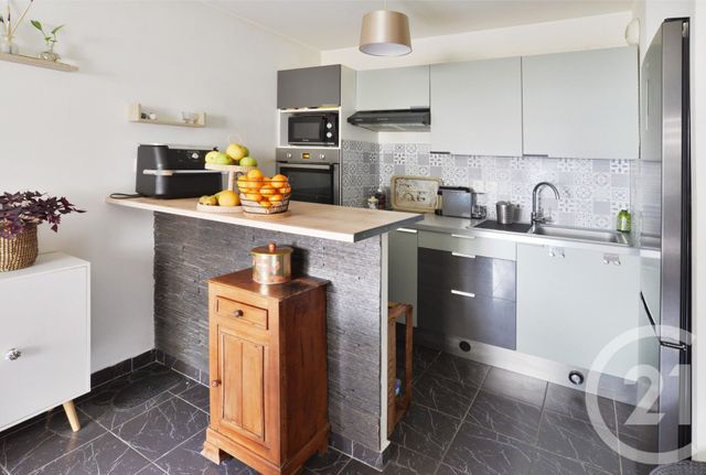 Appartement F2 à vendre - 2 pièces - 43.82 m2 - VIGNEUX SUR SEINE - 91 - ILE-DE-FRANCE - Century 21 Bellimmo