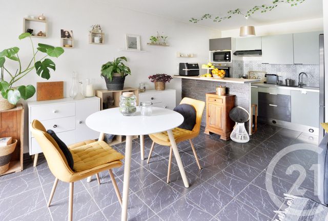 Appartement F2 à vendre - 2 pièces - 43.82 m2 - VIGNEUX SUR SEINE - 91 - ILE-DE-FRANCE - Century 21 Bellimmo