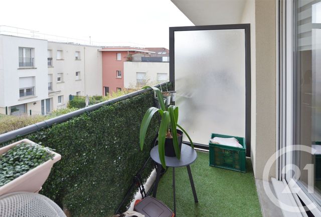 Appartement F2 à vendre - 2 pièces - 43.82 m2 - VIGNEUX SUR SEINE - 91 - ILE-DE-FRANCE - Century 21 Bellimmo