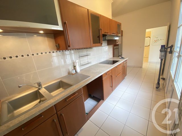 Appartement F3 à louer - 3 pièces - 74.77 m2 - YERRES - 91 - ILE-DE-FRANCE - Century 21 Bellimmo