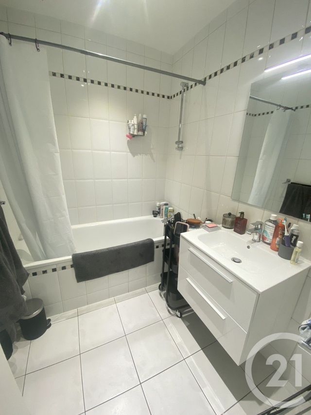 Appartement F3 à louer - 3 pièces - 60.49 m2 - DRAVEIL - 91 - ILE-DE-FRANCE - Century 21 Bellimmo