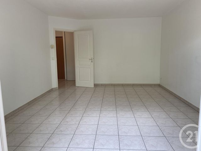 Appartement F2 à louer - 2 pièces - 47.61 m2 - BRUNOY - 91 - ILE-DE-FRANCE - Century 21 Bellimmo