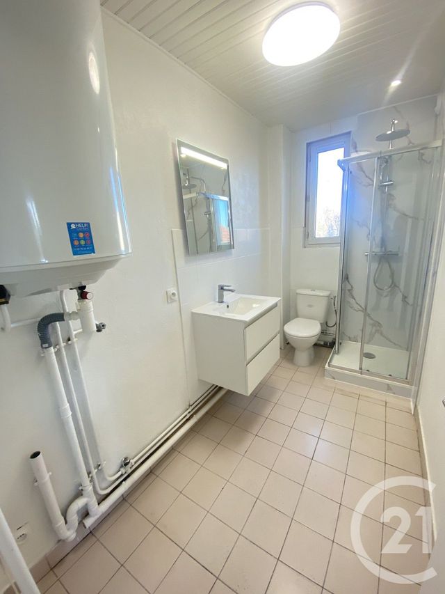 Appartement F3 à louer - 3 pièces - 66.24 m2 - VILLENEUVE LE ROI - 94 - ILE-DE-FRANCE - Century 21 Bellimmo