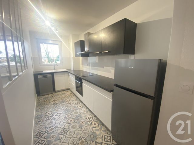 Appartement F2 à louer - 2 pièces - 53.39 m2 - MONTGERON - 91 - ILE-DE-FRANCE - Century 21 Bellimmo
