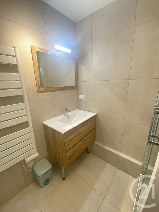 Appartement F2 à louer - 2 pièces - 53.39 m2 - MONTGERON - 91 - ILE-DE-FRANCE - Century 21 Bellimmo