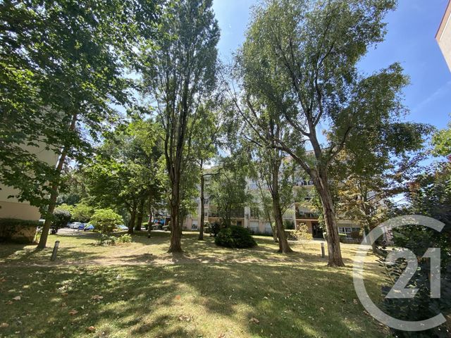 Appartement F3 à louer - 3 pièces - 59.73 m2 - YERRES - 91 - ILE-DE-FRANCE - Century 21 Bellimmo