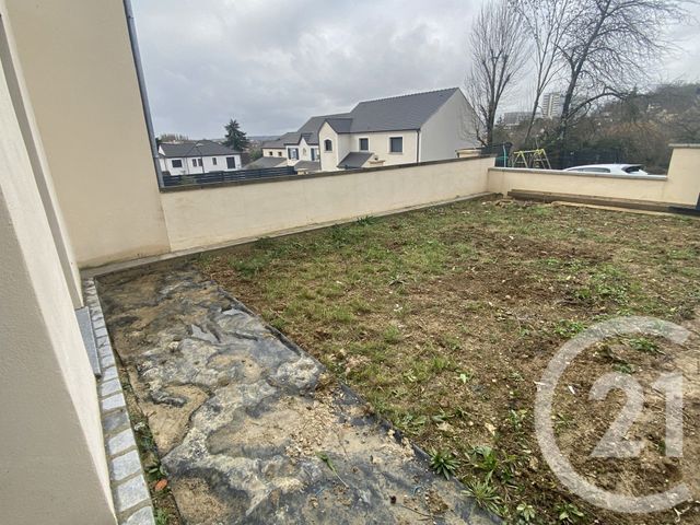 maison à louer - 4 pièces - 118.1 m2 - CROSNE - 91 - ILE-DE-FRANCE - Century 21 Bellimmo