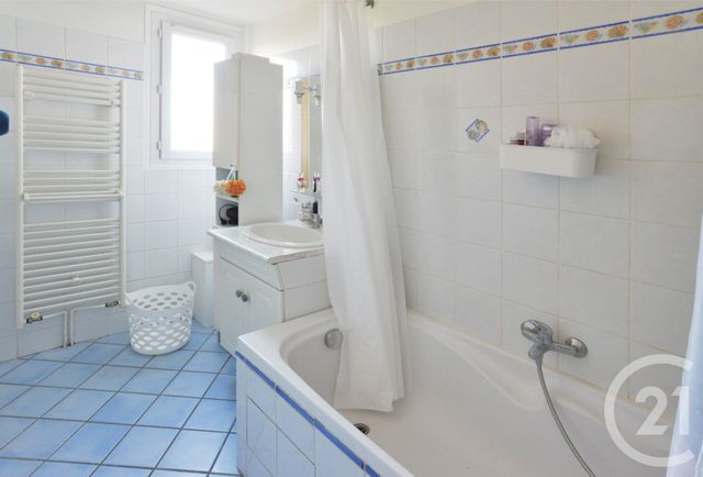 Appartement F3 à vendre - 3 pièces - 56.14 m2 - MONTGERON - 91 - ILE-DE-FRANCE - Century 21 Bellimmo