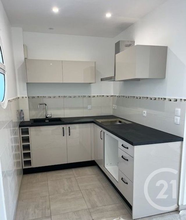 Appartement F2 à louer - 2 pièces - 43.24 m2 - DRAVEIL - 91 - ILE-DE-FRANCE - Century 21 Bellimmo