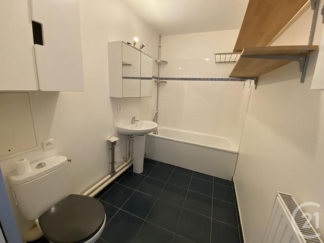 Appartement F2 à louer - 2 pièces - 40.71 m2 - LIEUSAINT - 77 - ILE-DE-FRANCE - Century 21 Bellimmo