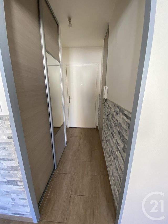 Appartement F2 à louer - 2 pièces - 40.71 m2 - LIEUSAINT - 77 - ILE-DE-FRANCE - Century 21 Bellimmo