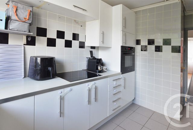 Appartement F4 à vendre - 4 pièces - 69.0 m2 - CROSNE - 91 - ILE-DE-FRANCE - Century 21 Bellimmo