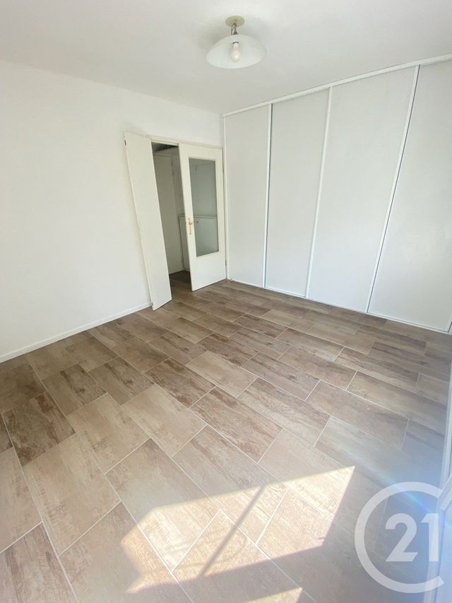 Appartement F1 à louer - 1 pièce - 22.27 m2 - MONTGERON - 91 - ILE-DE-FRANCE - Century 21 Bellimmo