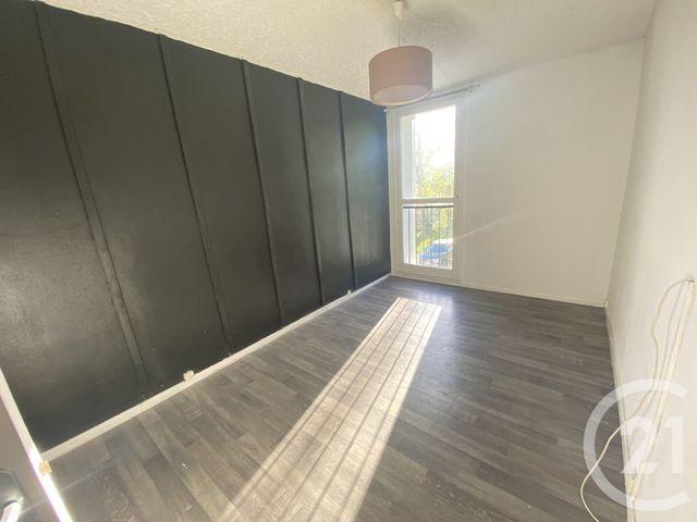 Appartement F3 à louer - 3 pièces - 57.02 m2 - CROSNE - 91 - ILE-DE-FRANCE - Century 21 Bellimmo