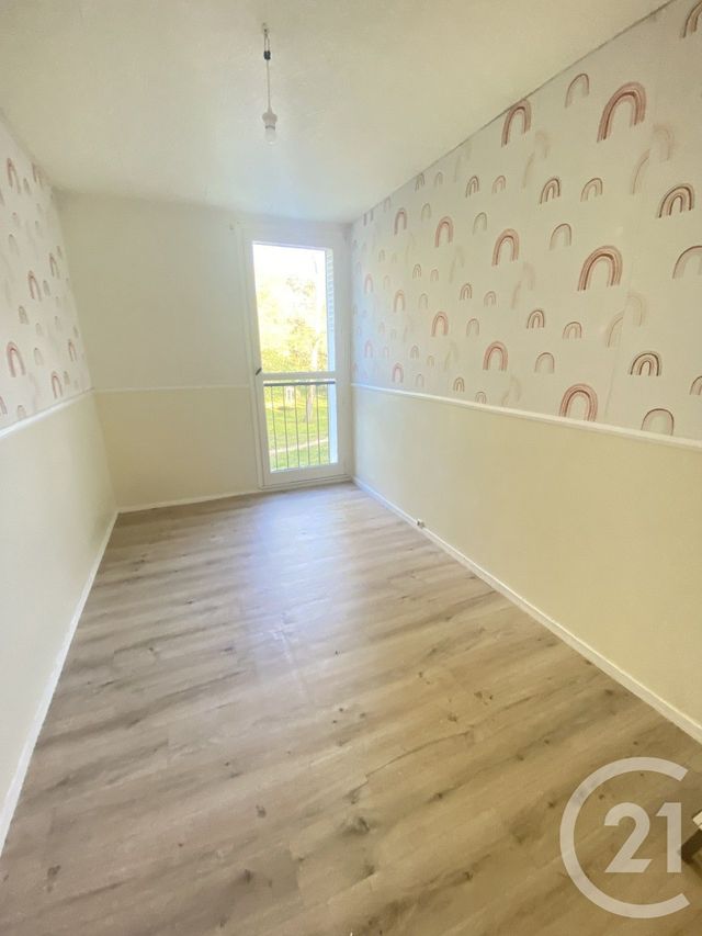 Appartement F3 à louer - 3 pièces - 57.02 m2 - CROSNE - 91 - ILE-DE-FRANCE - Century 21 Bellimmo