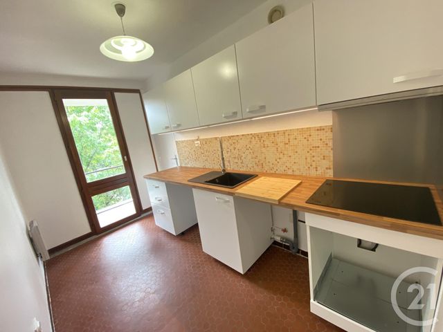 Appartement F3 à louer - 3 pièces - 63.58 m2 - YERRES - 91 - ILE-DE-FRANCE - Century 21 Bellimmo