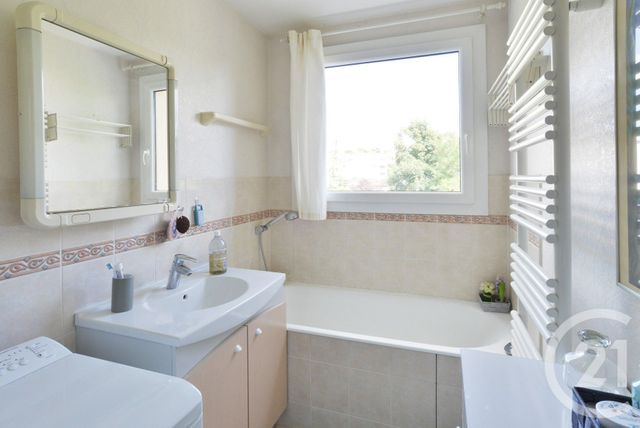 Appartement F3 à vendre - 3 pièces - 71.4 m2 - CROSNE - 91 - ILE-DE-FRANCE - Century 21 Bellimmo