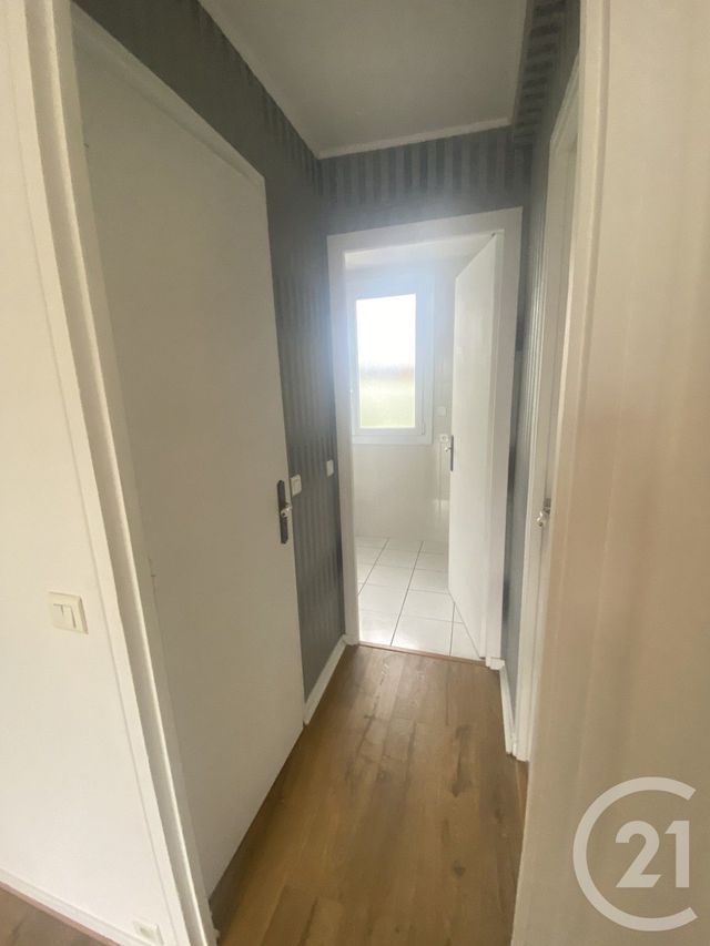 Appartement F3 à louer - 3 pièces - 55.05 m2 - BRUNOY - 91 - ILE-DE-FRANCE - Century 21 Bellimmo
