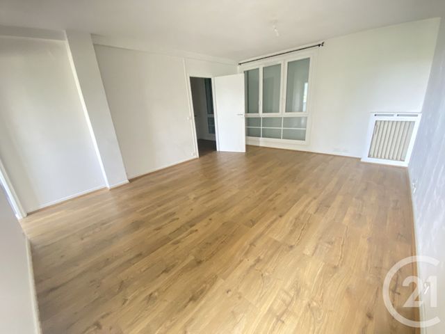 Appartement F3 à louer - 3 pièces - 55.05 m2 - BRUNOY - 91 - ILE-DE-FRANCE - Century 21 Bellimmo