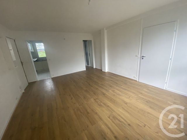 Appartement F3 à louer - 3 pièces - 55.05 m2 - BRUNOY - 91 - ILE-DE-FRANCE - Century 21 Bellimmo