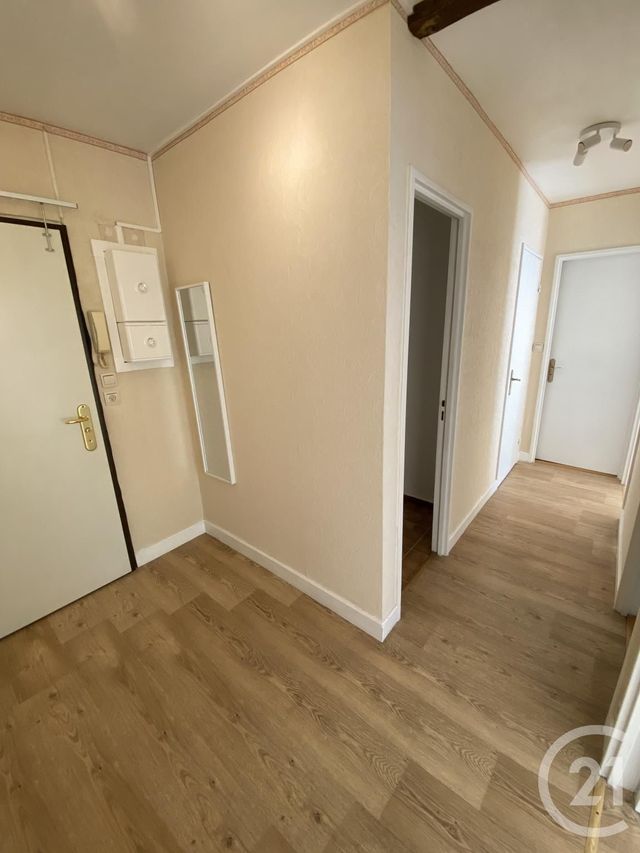 Appartement F2 à louer - 2 pièces - 53.0 m2 - YERRES - 91 - ILE-DE-FRANCE - Century 21 Bellimmo