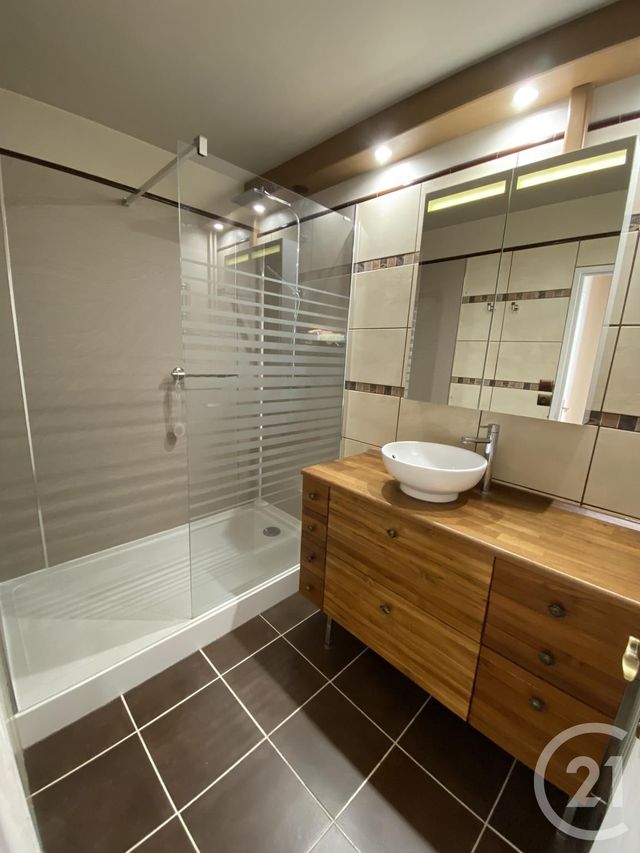 Appartement F2 à louer - 2 pièces - 53.0 m2 - YERRES - 91 - ILE-DE-FRANCE - Century 21 Bellimmo