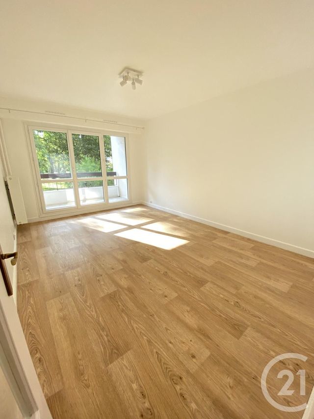Appartement F2 à louer - 2 pièces - 53.0 m2 - YERRES - 91 - ILE-DE-FRANCE - Century 21 Bellimmo