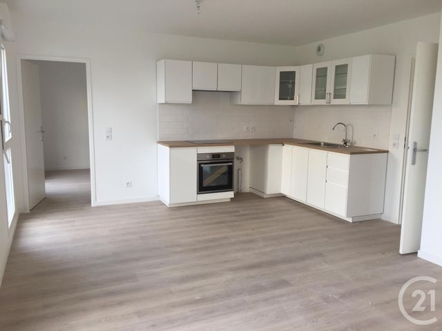 Appartement F4 à louer - 4 pièces - 81.5 m2 - MOISSY CRAMAYEL - 77 - ILE-DE-FRANCE - Century 21 Bellimmo