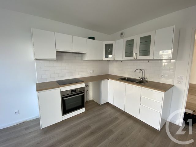 Appartement F4 à louer - 4 pièces - 81.5 m2 - MOISSY CRAMAYEL - 77 - ILE-DE-FRANCE - Century 21 Bellimmo