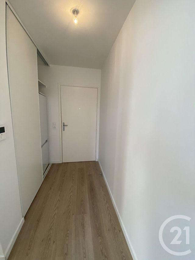 Appartement F4 à louer - 4 pièces - 81.5 m2 - MOISSY CRAMAYEL - 77 - ILE-DE-FRANCE - Century 21 Bellimmo