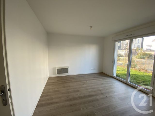 Appartement F4 à louer - 4 pièces - 81.5 m2 - MOISSY CRAMAYEL - 77 - ILE-DE-FRANCE - Century 21 Bellimmo