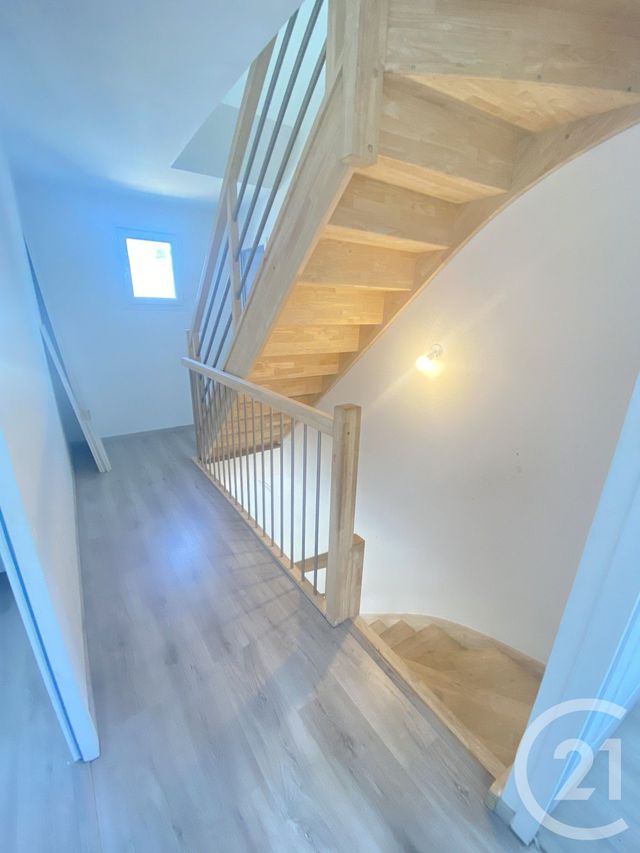 maison à louer - 5 pièces - 121.47 m2 - CROSNE - 91 - ILE-DE-FRANCE - Century 21 Bellimmo