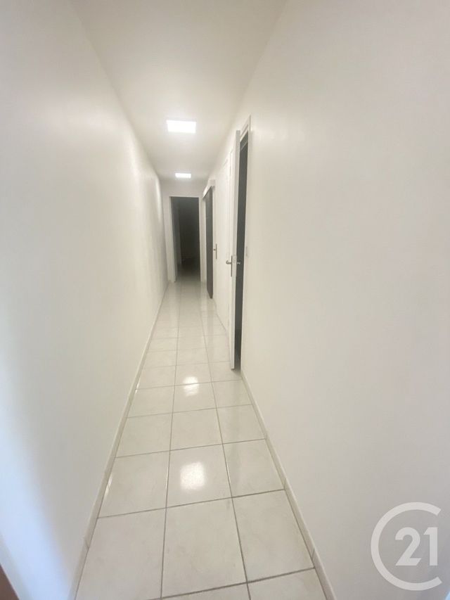 Appartement F4 à louer - 4 pièces - 68.23 m2 - BRUNOY - 91 - ILE-DE-FRANCE - Century 21 Bellimmo
