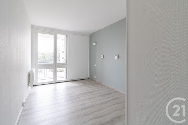 Appartement F2 à louer - 2 pièces - 51.77 m2 - YERRES - 91 - ILE-DE-FRANCE - Century 21 Bellimmo