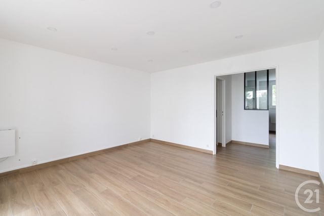 Appartement F2 à louer - 2 pièces - 51.77 m2 - YERRES - 91 - ILE-DE-FRANCE - Century 21 Bellimmo