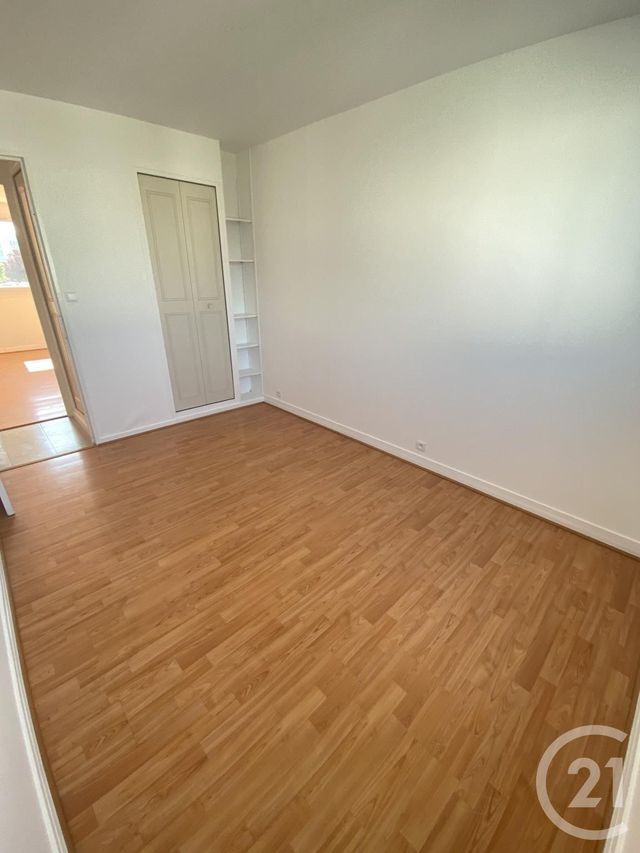 Appartement F4 à louer - 4 pièces - 65.84 m2 - BRUNOY - 91 - ILE-DE-FRANCE - Century 21 Bellimmo