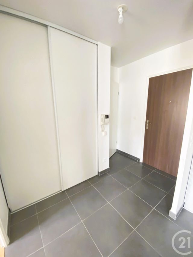 Appartement F3 à louer - 3 pièces - 56.22 m2 - VIGNEUX SUR SEINE - 91 - ILE-DE-FRANCE - Century 21 Bellimmo