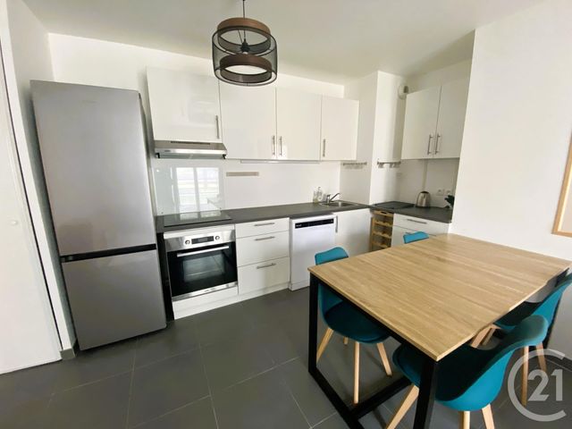 Appartement F3 à louer - 3 pièces - 56.22 m2 - VIGNEUX SUR SEINE - 91 - ILE-DE-FRANCE - Century 21 Bellimmo