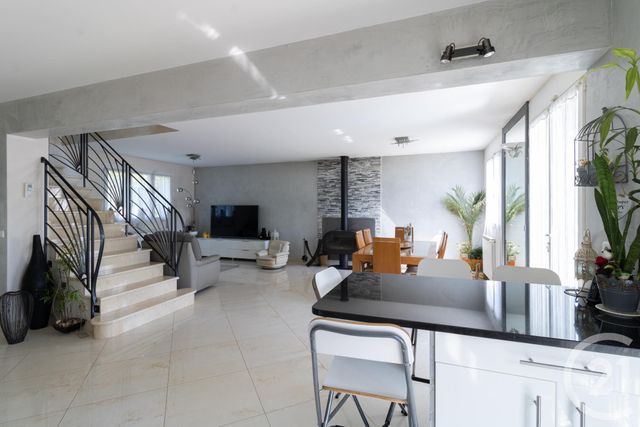 maison à vendre - 5 pièces - 230.0 m2 - YERRES - 91 - ILE-DE-FRANCE - Century 21 Bellimmo