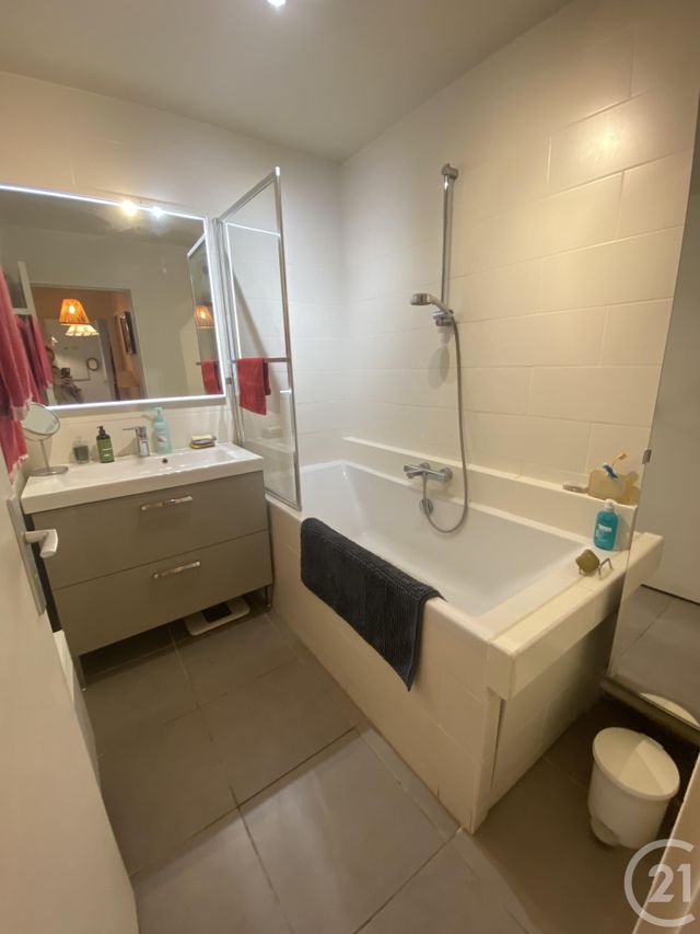 Appartement F3 à louer - 3 pièces - 71.23 m2 - MONTGERON - 91 - ILE-DE-FRANCE - Century 21 Bellimmo